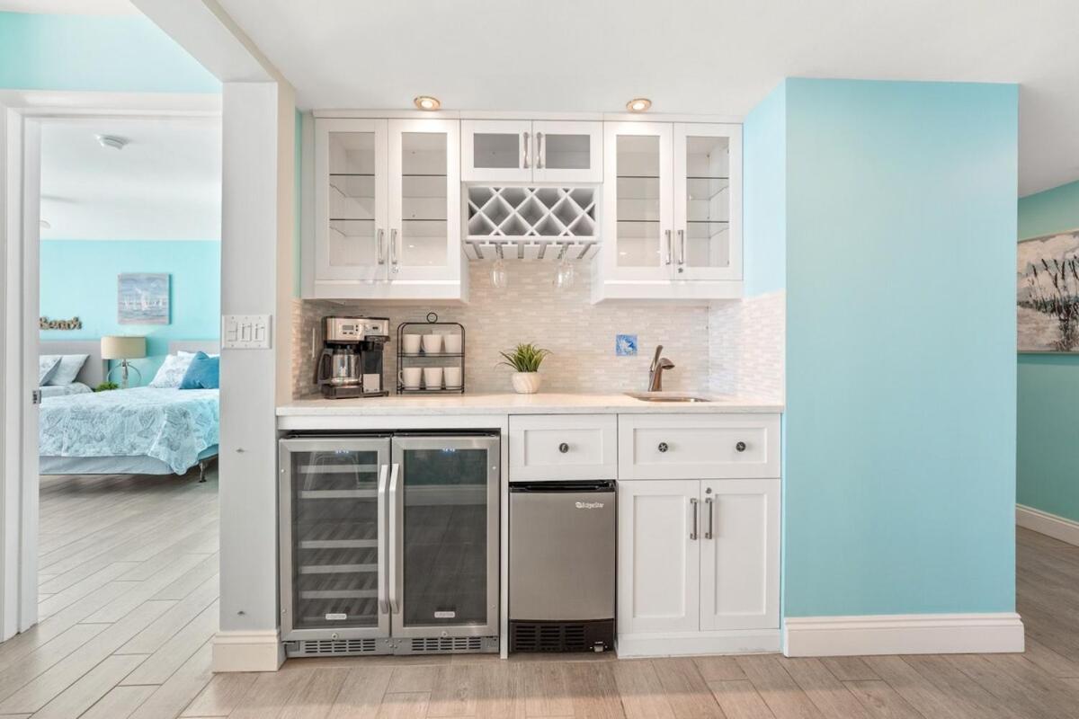 Long 1-706 Apartment