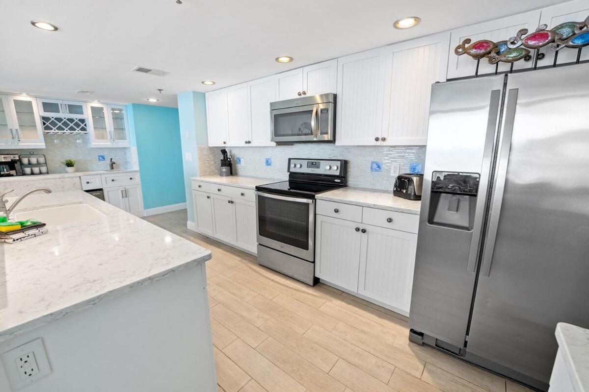 Long 1-706 Apartment *